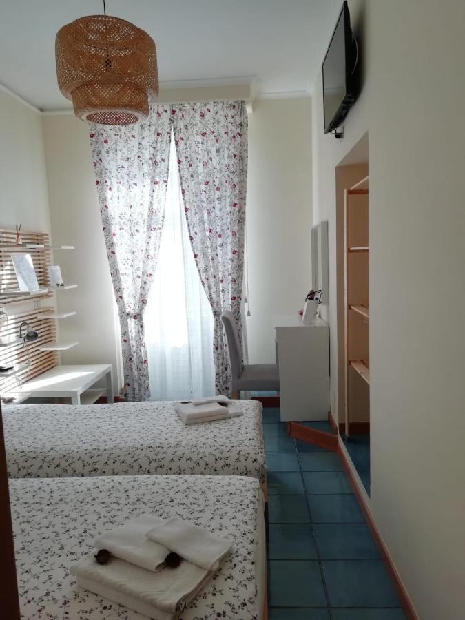 B&B Flavio Pozzuoli Bagian luar foto