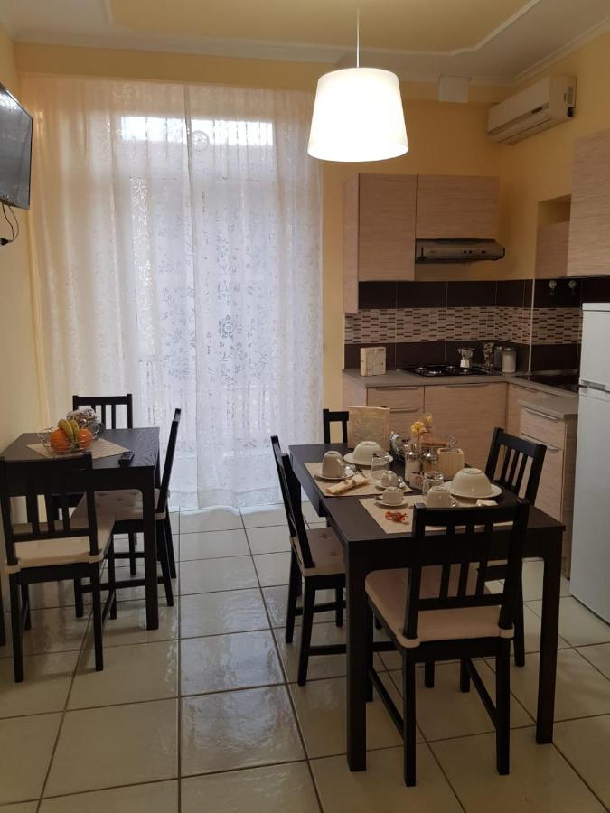 B&B Flavio Pozzuoli Bagian luar foto