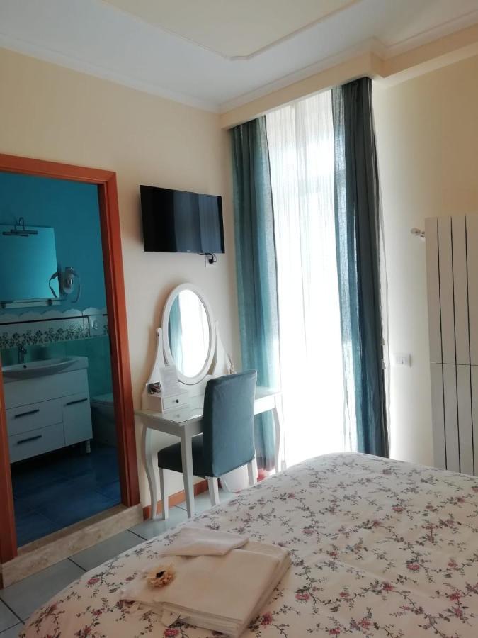 B&B Flavio Pozzuoli Bagian luar foto